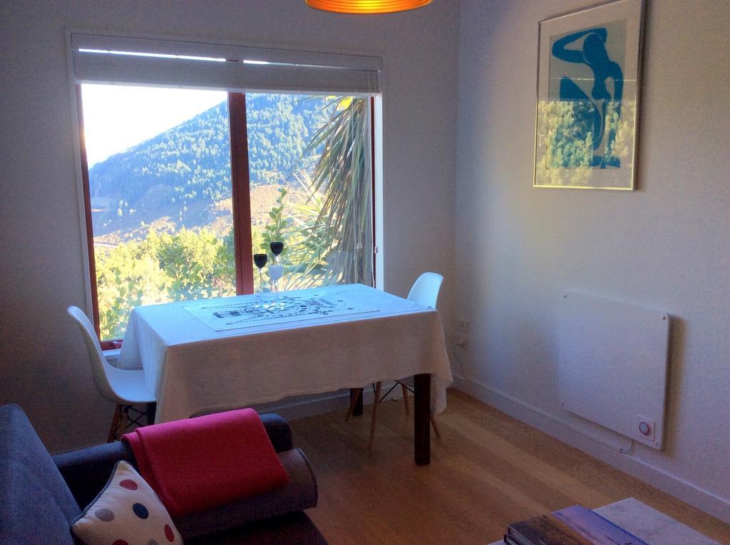לינה וארוחת בוקר קווינסטאון The Alpine Retreat חדר תמונה